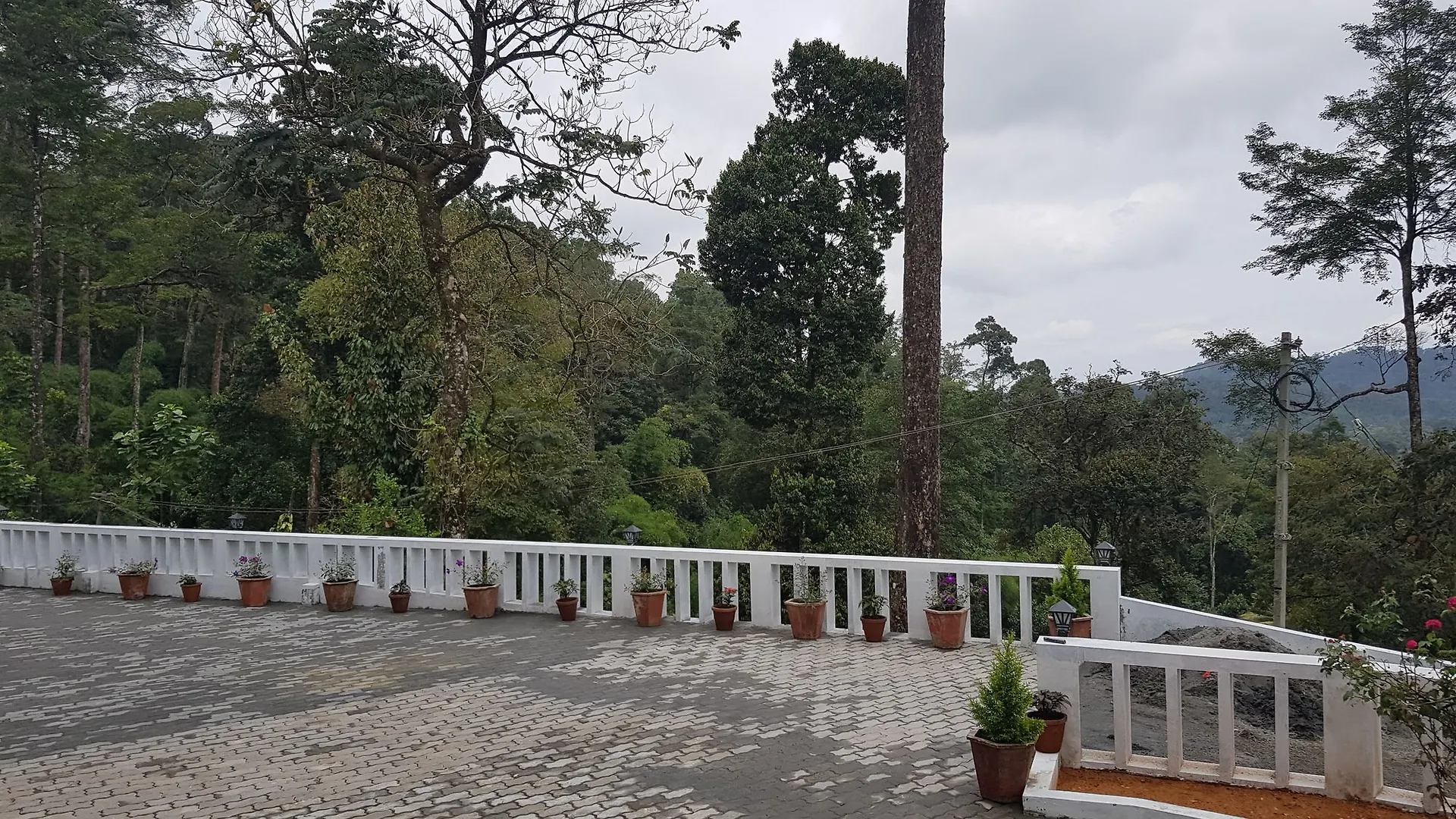 Dew Drops Farm Resorts Adimaly Indie
