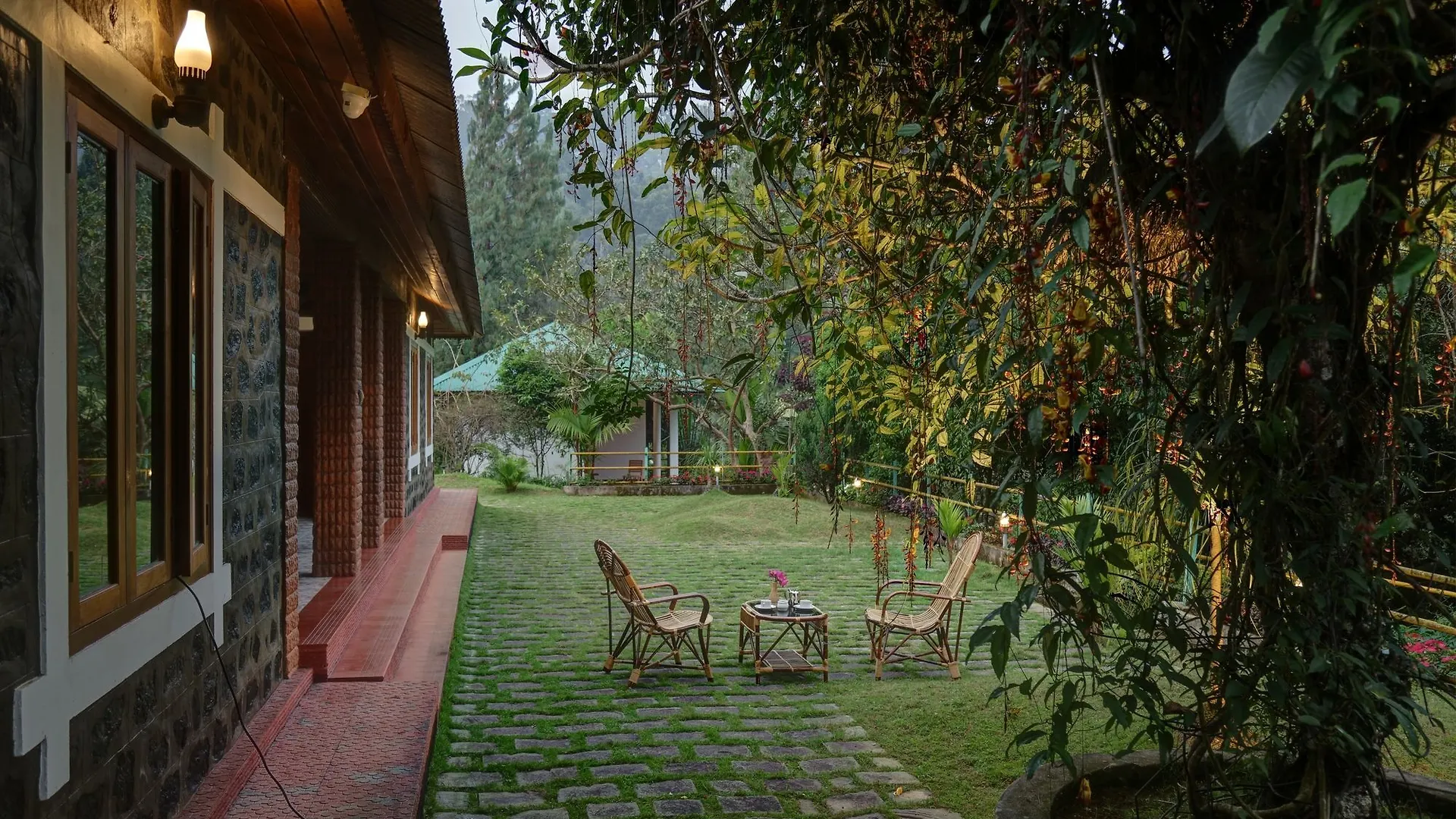 Dew Drops Farm Resorts Adimaly Hotel